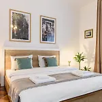 Authentic At Muresan House - Center Apartman Brassó