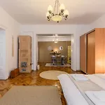 Authentic At Muresan House - Center Apartman Brassó