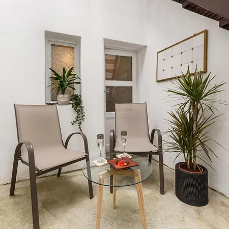 Authentic At Muresan House - Center Apartament *