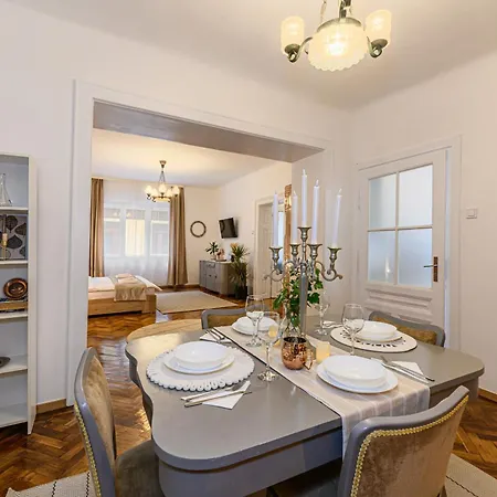 Authentic At Muresan House - Center Апартаменты *