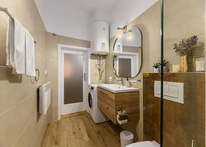 Authentic At Muresan House - Center